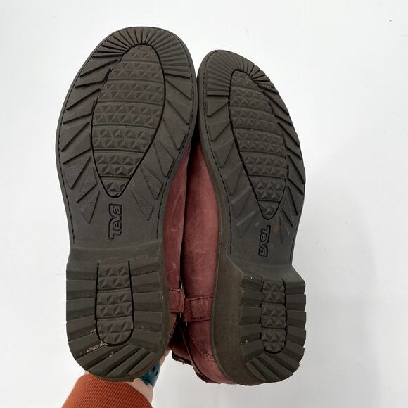 Teva Booties // De La Vina Dos Chelsea Boot in Redwood // 6.5 - Picture 11 of 12